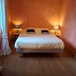 Maison De Charme Avec Bassin De Nage Montmirat